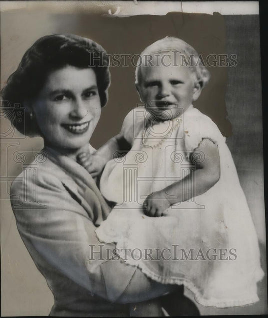 1951 Press Photo Princess Anne & Princess Elizabeth pose for 1st Birthday Photos - Historic Images