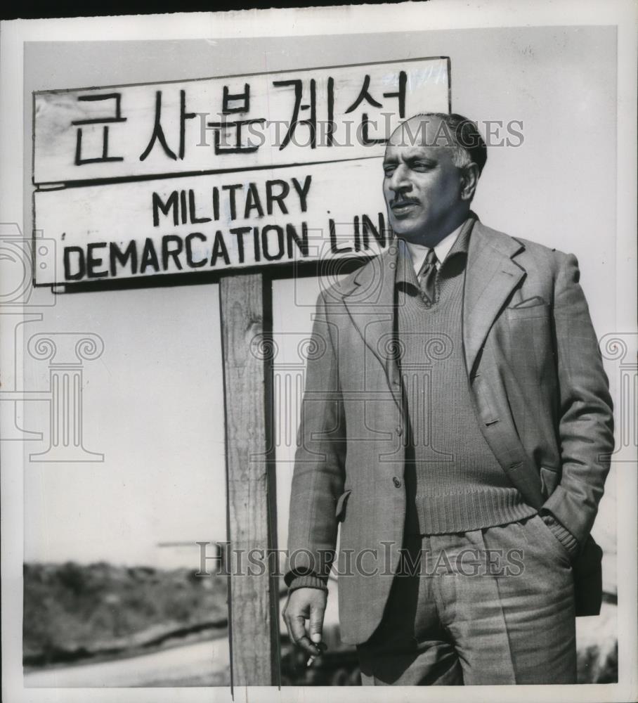 1954 Press Photo General K.S. Thimayya at Military Demarcation Line, Panmunjov - Historic Images