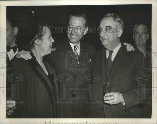 1944 Press Photo Unknown Group - nef64927 - Historic Images
