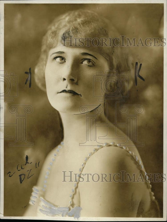 1921 Press Photo Mrs. H. Wallace Parker - neo02602 - Historic Images