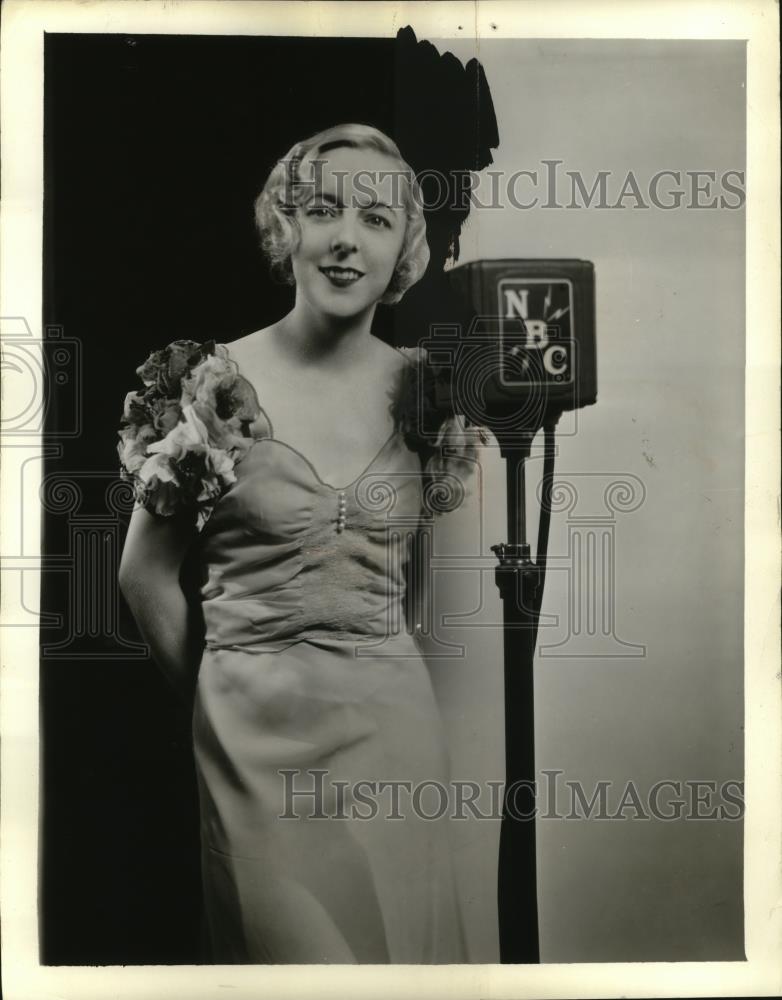 1933 Press Photo Woman affiliated with NBC - neo03613 - Historic Images
