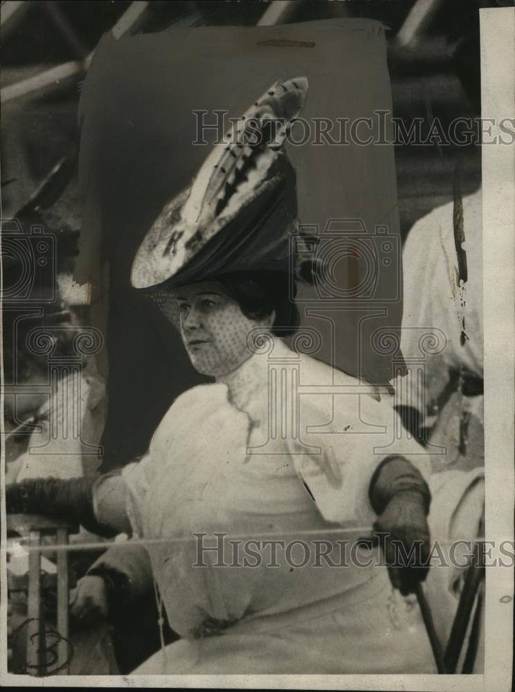 1928 Press Photo Women&#39;s Hat with Feathers - neo03650 - Historic Images