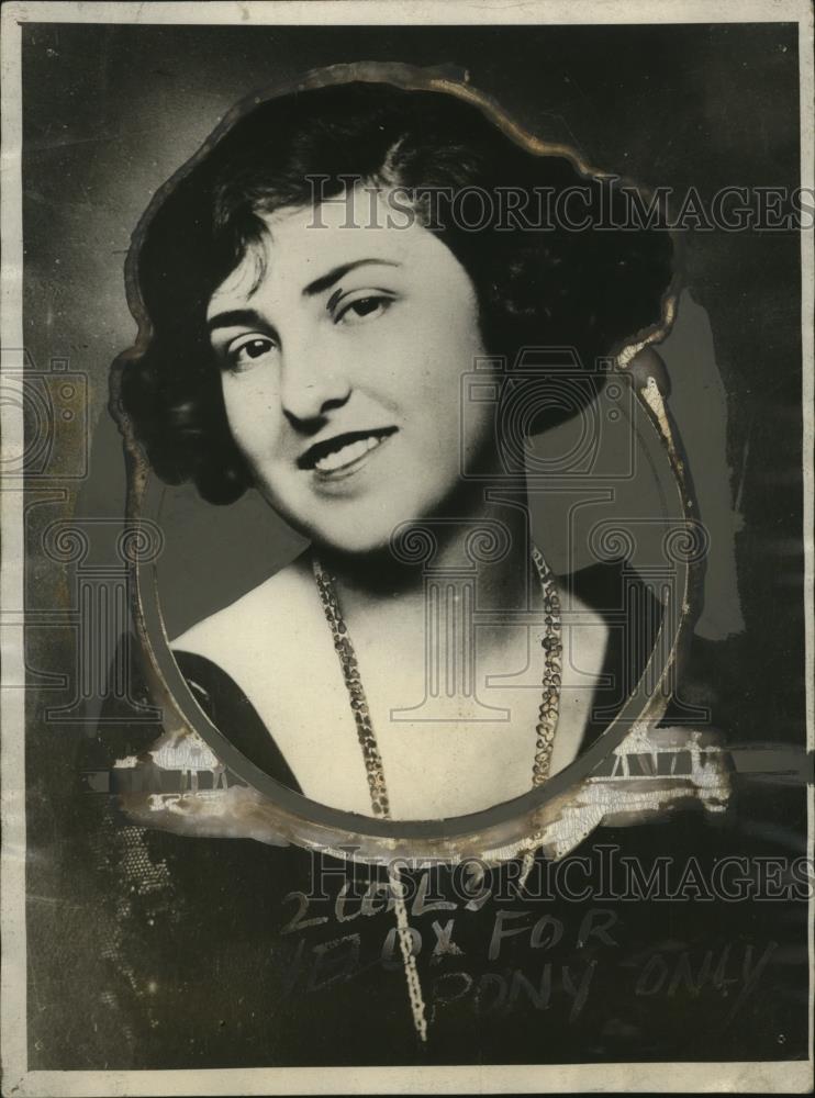 1925 Press Photo Senorita Manuelle de Ubarry from Spain  - neo06292 - Historic Images