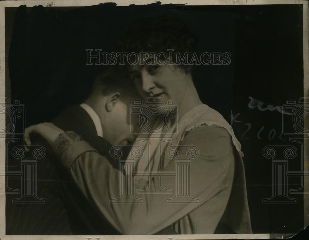1923 Press Photo Marie Packard dance teacher in San Francisco  - neo07811 - Historic Images
