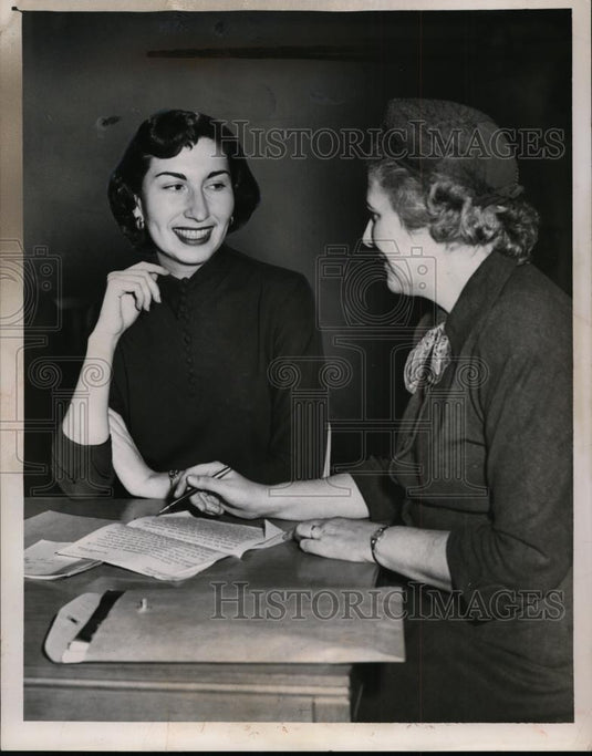 1951 Press Photo Hilda Roller, Cora Newald of Ohio - neo02531 - Historic Images