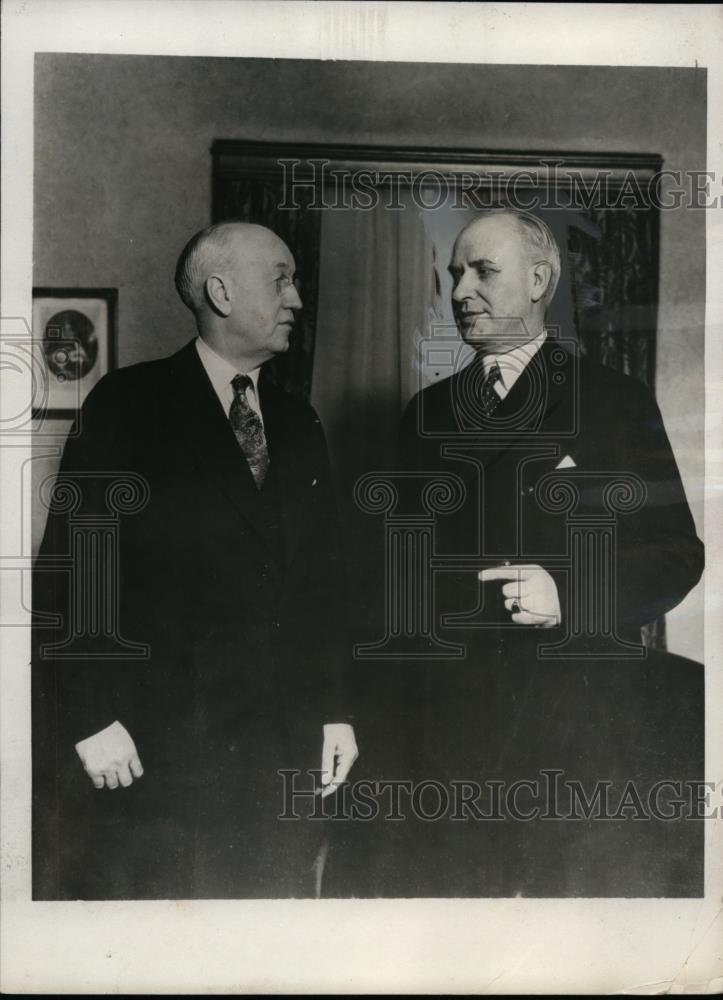 1933 Press Photo Clyde L. Herring, Oliver M. Gardner at Iowa Victory Banquet - Historic Images