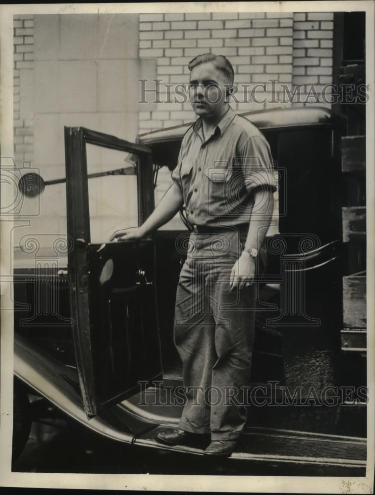 1934 Press Photo Maxwell Lackey, Mail Truck Driver of Butler, Pennsylvania - Historic Images