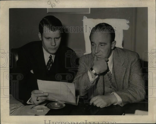 1943 Press Photo Herbert W. Pfahler & Don Hornbeck - neo04391 - Historic Images
