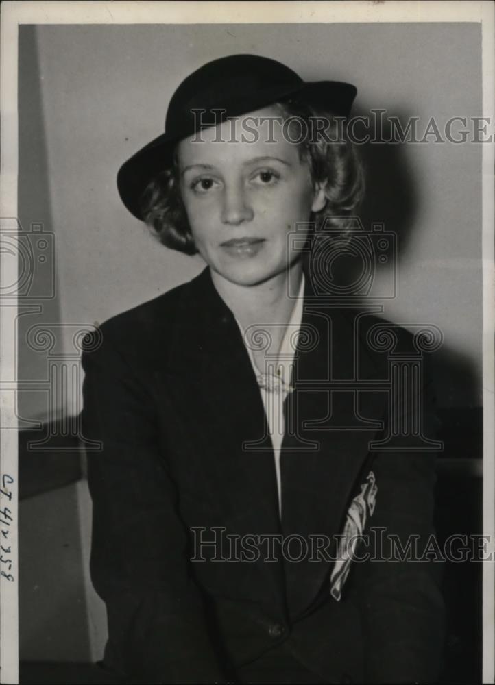 1937 Press Photo Florence Orr, Denies Romance with Actor Paul Lukas, Chicago - Historic Images