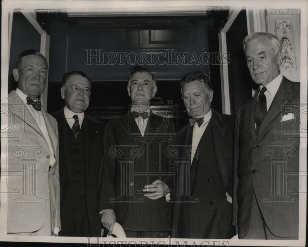 1939 Press Photo Attendees Leaving White House Conference on Neutrality - Historic Images