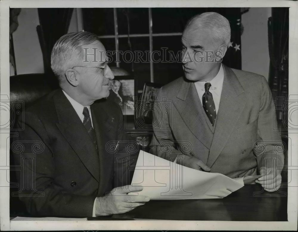 1946 Press Photo Edward R. Stettinius reports to President Truman - nep04080 - Historic Images