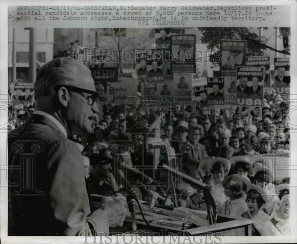 1917 Press Photo Pres. Candidate Senator Barry Goldwater Addresses A Crowd - Historic Images