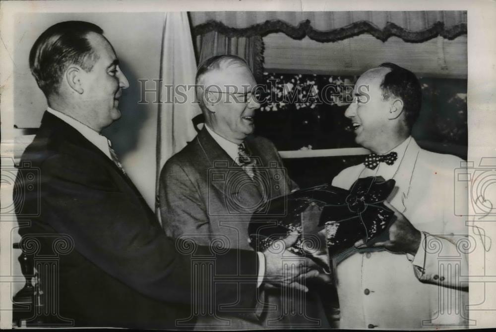 1952 Press Photo James Blair, Col. Eugene Preston, And Gov. Adlai Stevenson - Historic Images