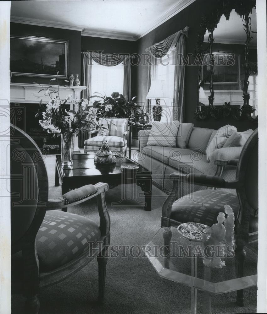 1986 Press Photo Living room interior design - spa47703 - Historic Images