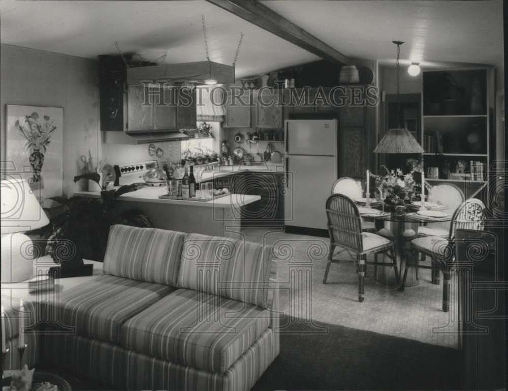 1985 Press Photo Home Interior - spa49818 - Historic Images