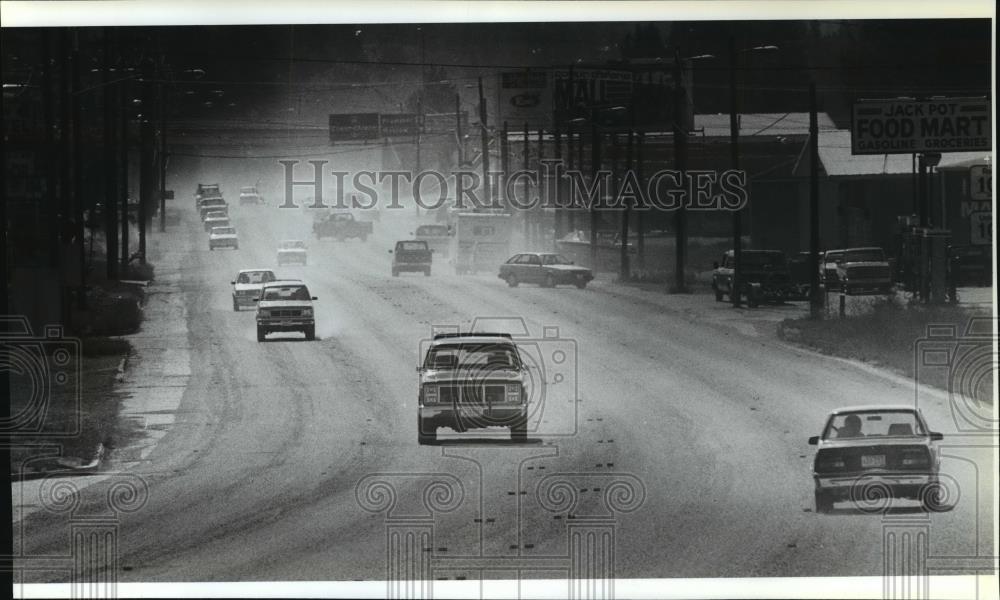 1989 Press Photo Motorists on Northwest Boulevard in Coeur d'Alene - spa65479 - Historic Images