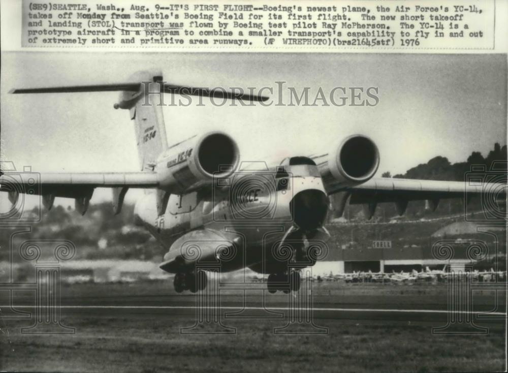 1976 Press Photo Boeing&#39;s newest plane the Air Force&#39;s YC-14 - spa73763 - Historic Images
