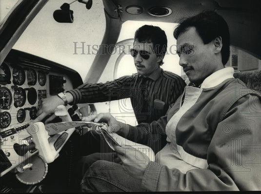 1987 Press Photo Airplane instruments checked at Concordia University Wisconsin - Historic Images