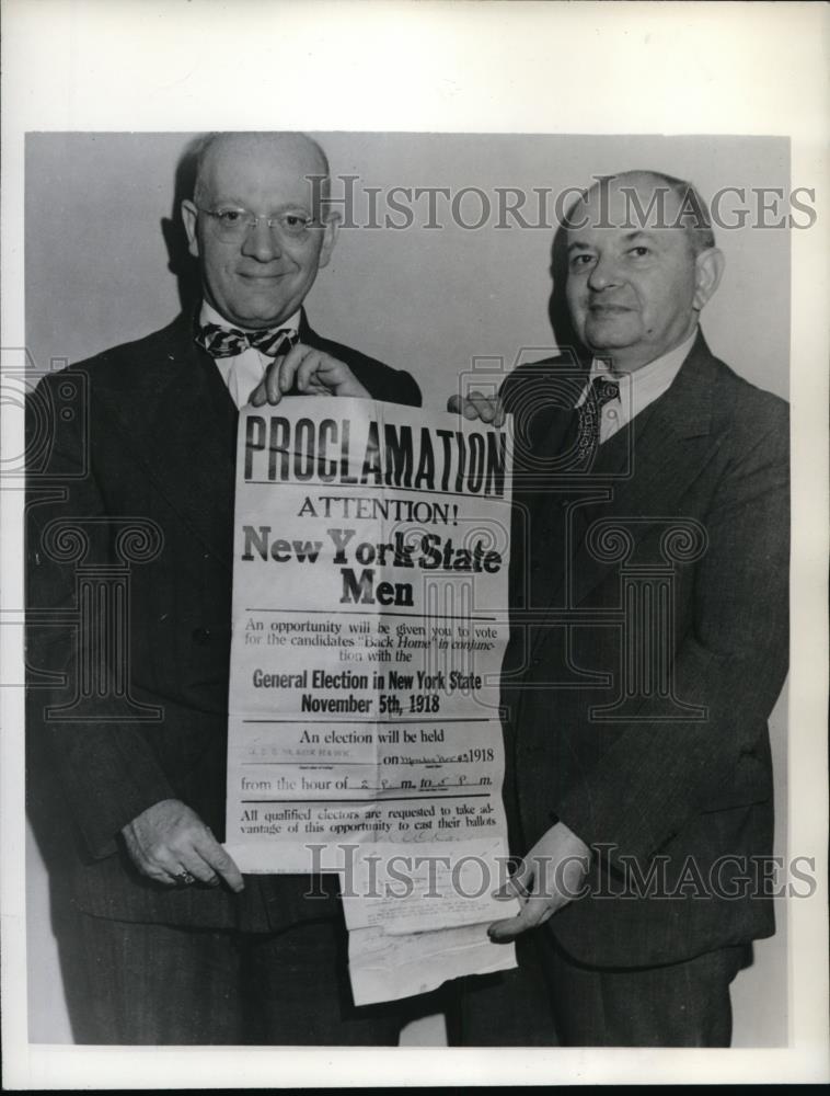 1942 Press Photo New York Arthur J. Pertsch and George Droden NYC - neny08246 - Historic Images