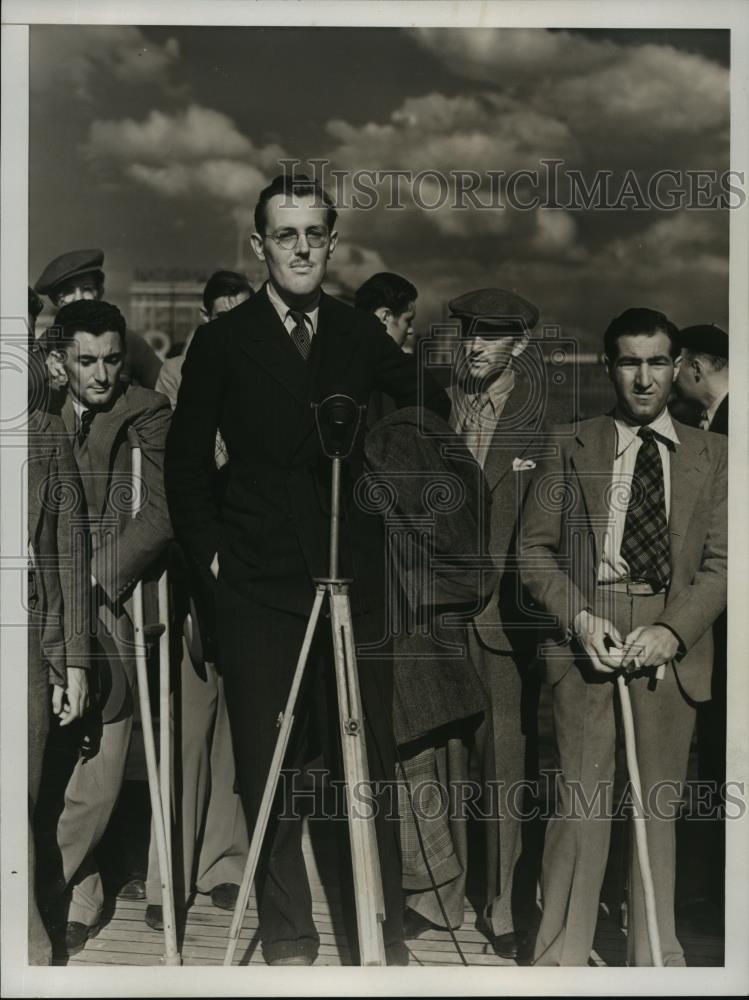 1938 Press Photo New York George Poole of Buffalo NY Arm Fracture Returned NYC - Historic Images