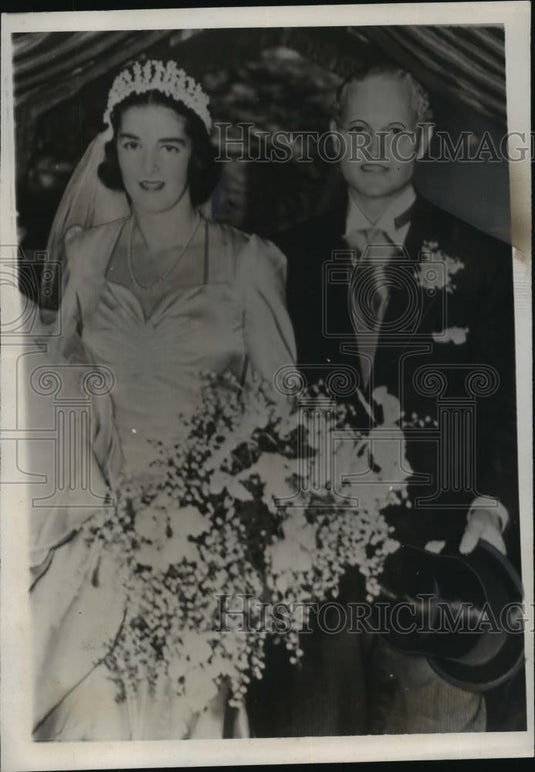 1938 Press Photo New York Warren Pershing and bride Muriel Bache Richards NYC - Historic Images