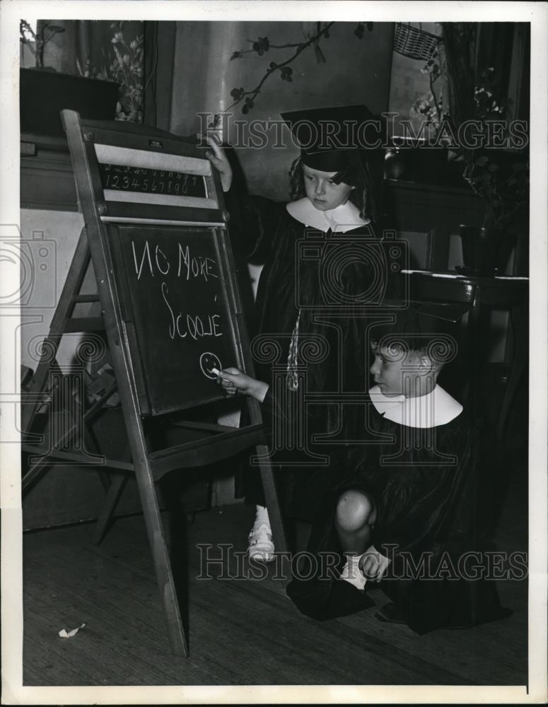 1941 Press Photo New York Graduation of Children&#39;s Air Society West Side NYC - Historic Images