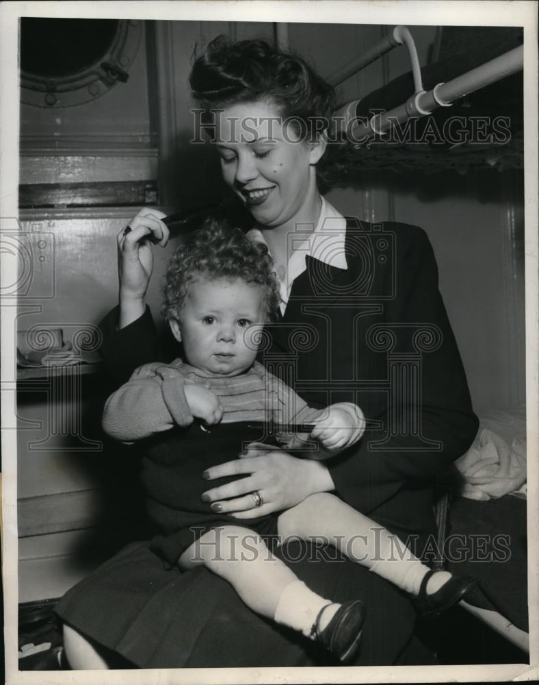 1946 Press Photo New York Betty K. Little Prepares Son for U.S. Debut NYC - Historic Images