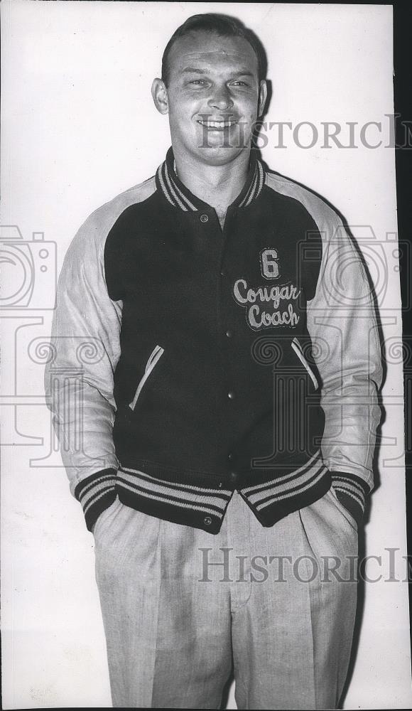 1951 Press Photo Forest Evashevski-Cougar Football Coach Smiles for Camera - Historic Images