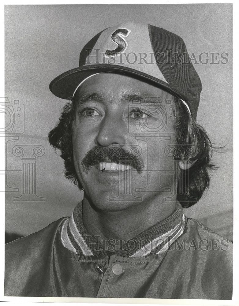 1984 Press Photo Gary Lance-Baseball Player Looks on With a Smile - sps03581 - Historic Images