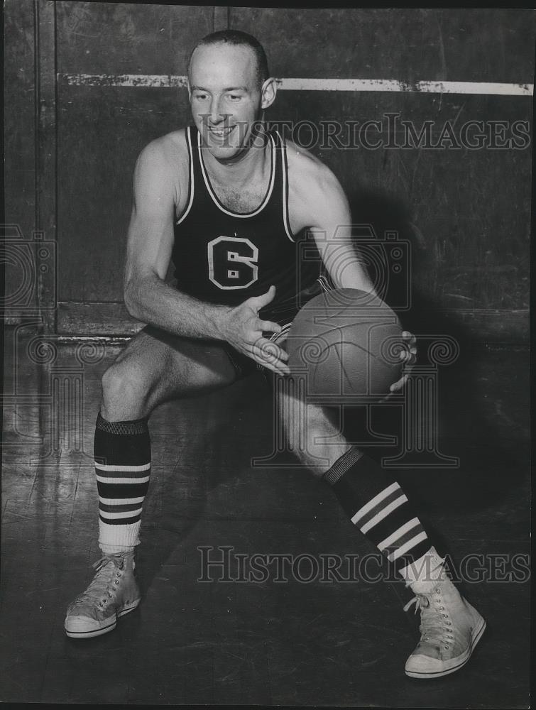 Press Photo Al Koetje-Whitworth College Basketball Player Handling the Ball - Historic Images