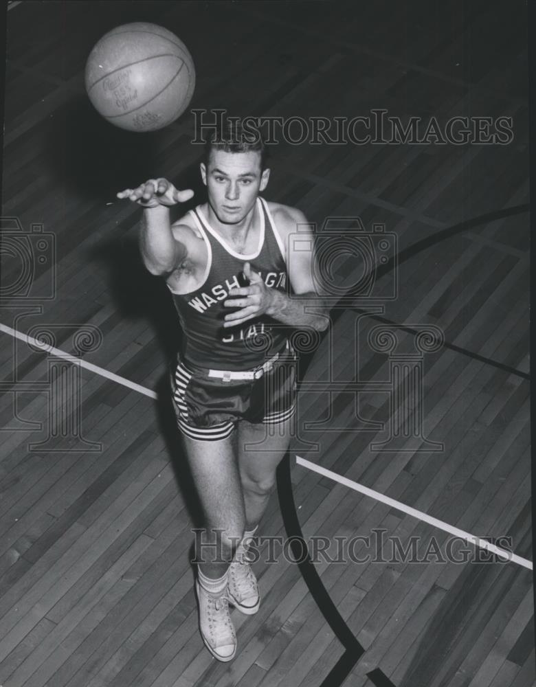 1955 Press Photo Washington State University Basketball player Bob Klouck - Historic Images