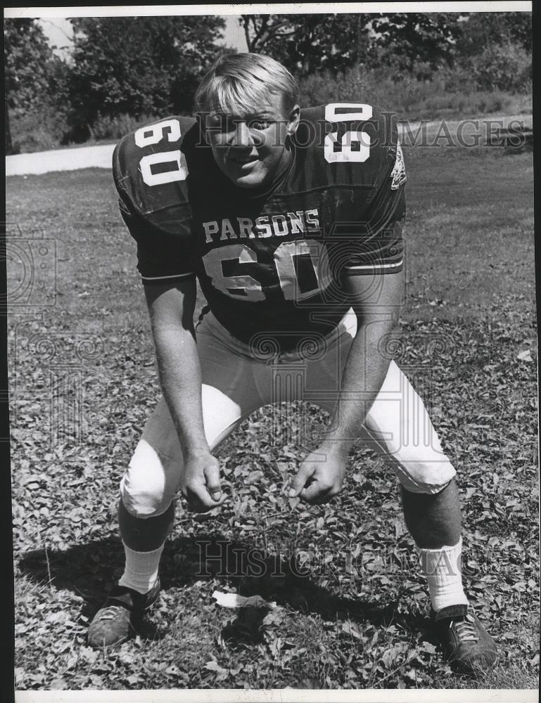 1987 Press Photo Football line backer Ralph Young - sps03649 - Historic Images