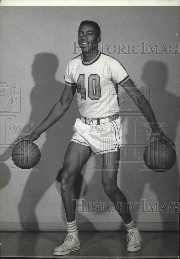 1960 Press Photo Basketball player, Charlie Jordan - sps03671 - Historic Images