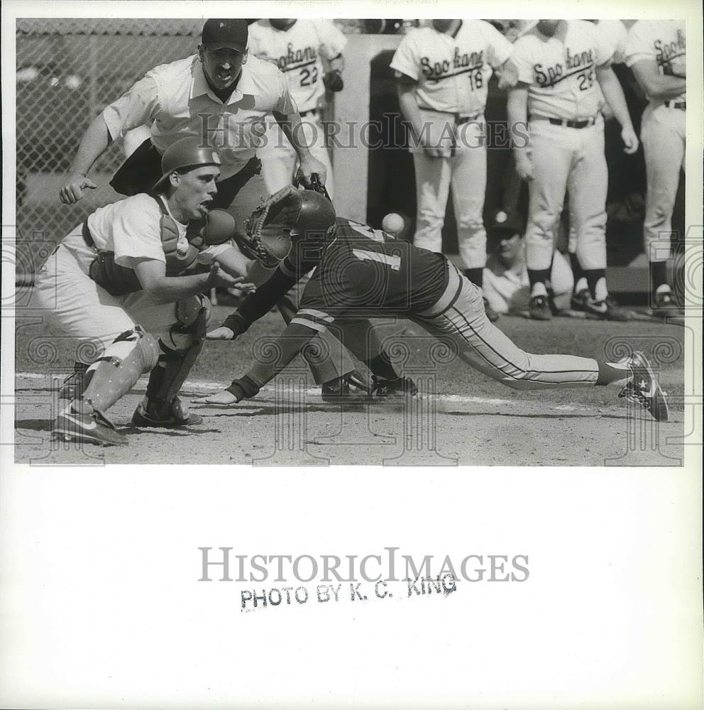 1989 Press Photo Spokane baseball catcher, Erick Jonson, in action - sps03676 - Historic Images