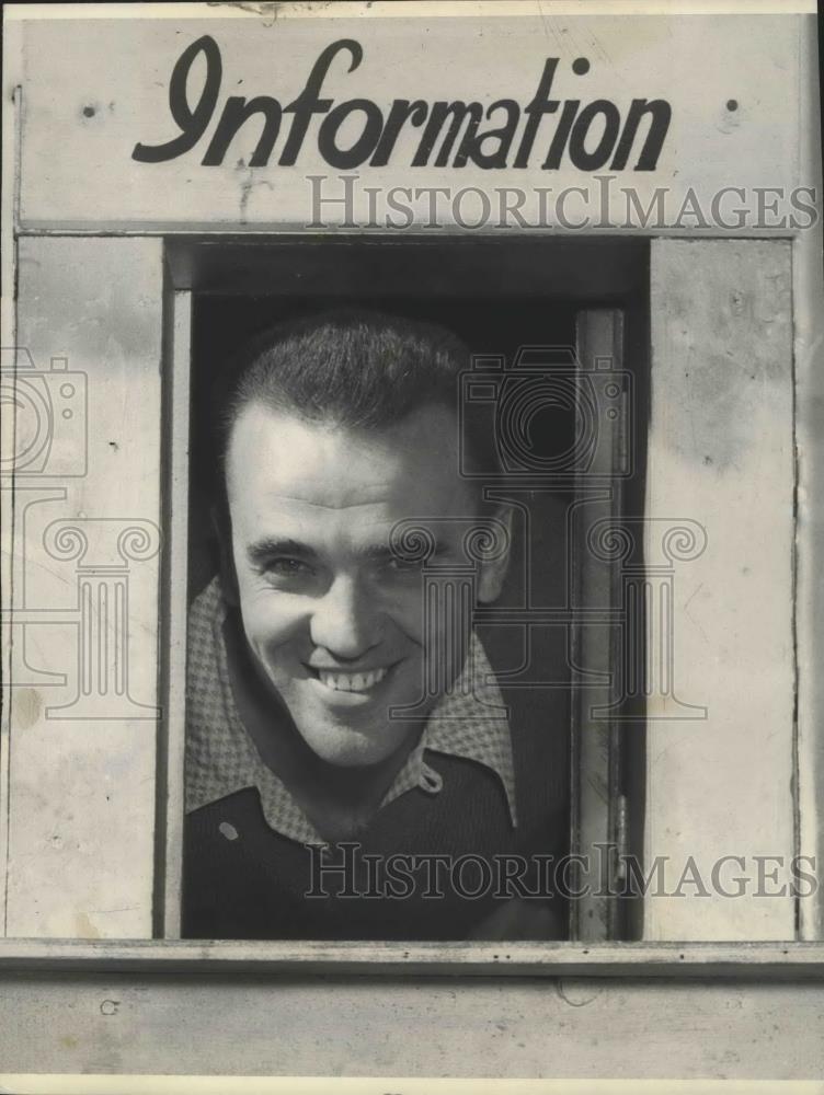 1948 Press Photo Spokane Flyers hockey player, Frank Baker - sps03703 - Historic Images