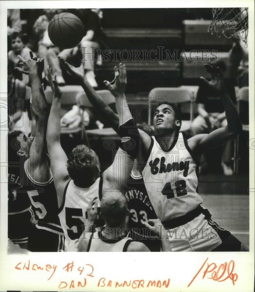 1987 Press Photo Basketball payer # 42 Dan Bannerman jumps for the ball - Historic Images