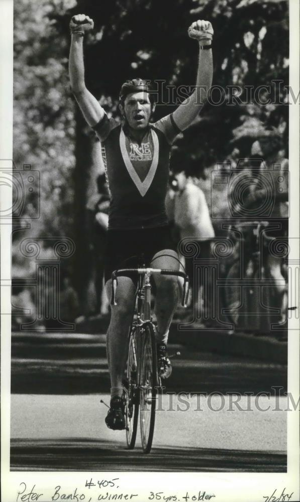 1984 Press Photo Peter Banko wins bicycle race in 35 + older class - sps03727 - Historic Images