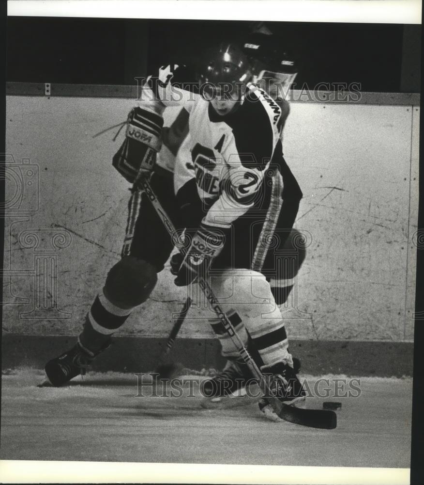 1985 Press Photo Calgary Flames hockey player, Mike Hilt - sps03772 - Historic Images