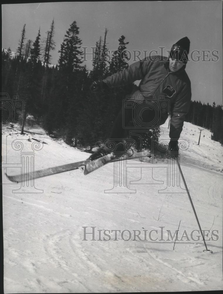 1967 Press Photo Skiing instructor, Doug Halin - sps03784 - Historic Images