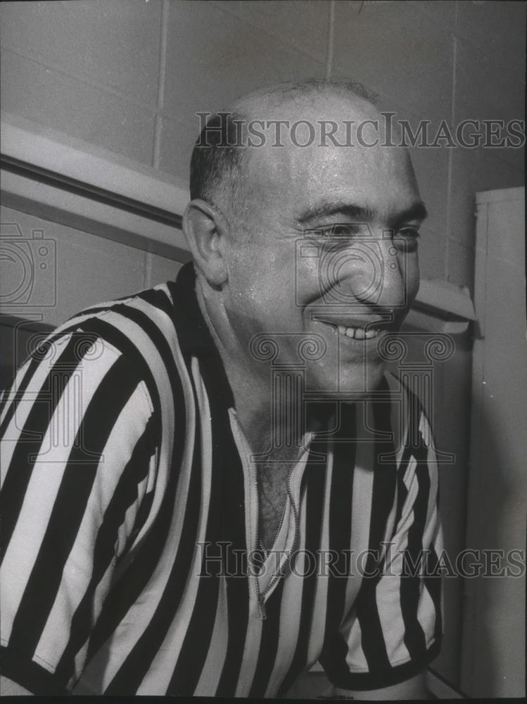 1965 Press Photo Francis Brusco, football coach at Kelso High when not referee - Historic Images