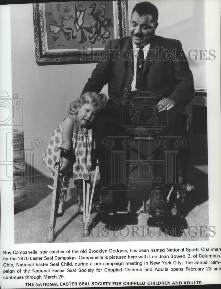 1970 Press Photo Baseball star Roy Campanella with little Lori Jean Bowen - Historic Images