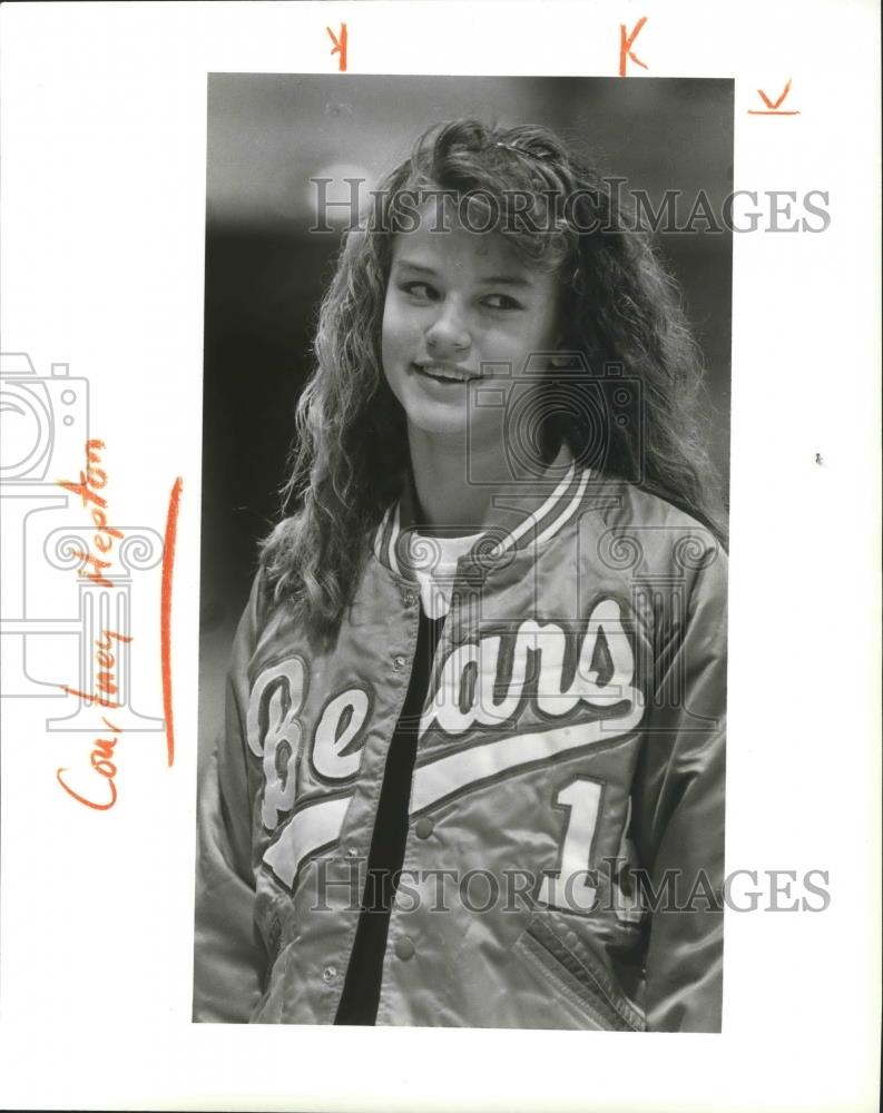 1991 Press Photo Basketball player Courtney Hepton - sps03972 - Historic Images