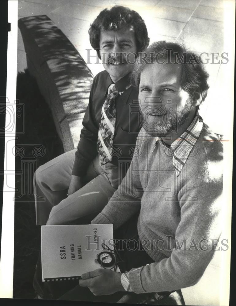 1979 Press Photo Randy Houston and Mark Birch-Skiing Coaches Showing Smiles - Historic Images