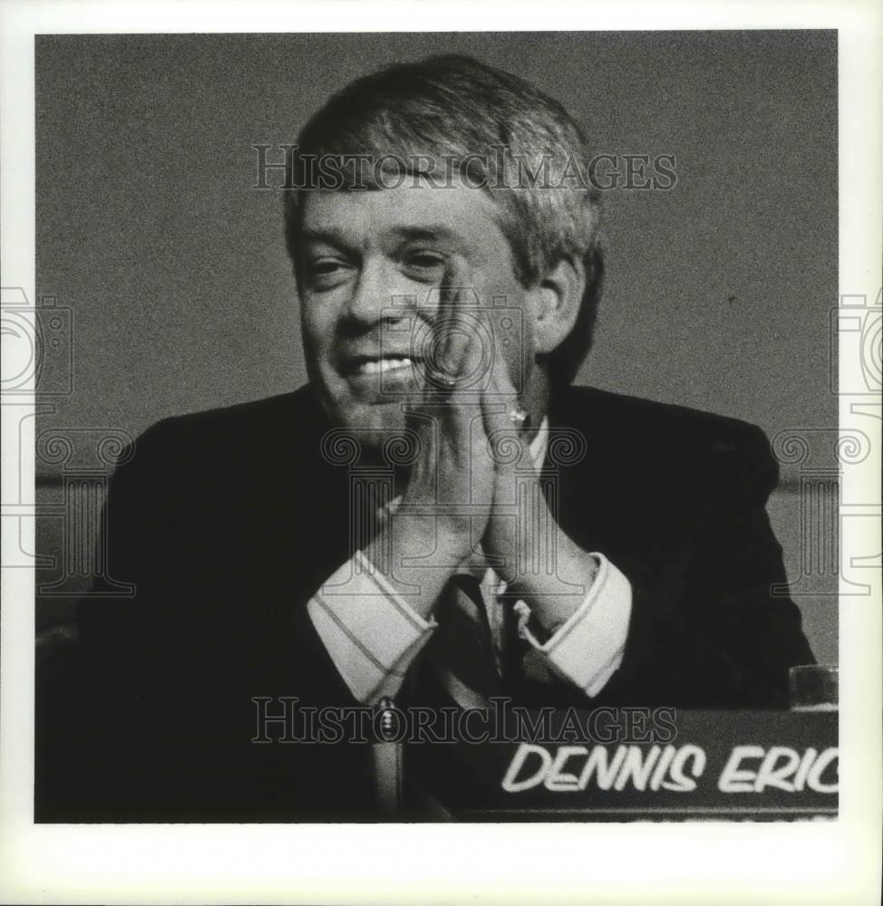 1989 Press Photo Dennis Erickson-Football Coach During an Interview - sps04008 - Historic Images