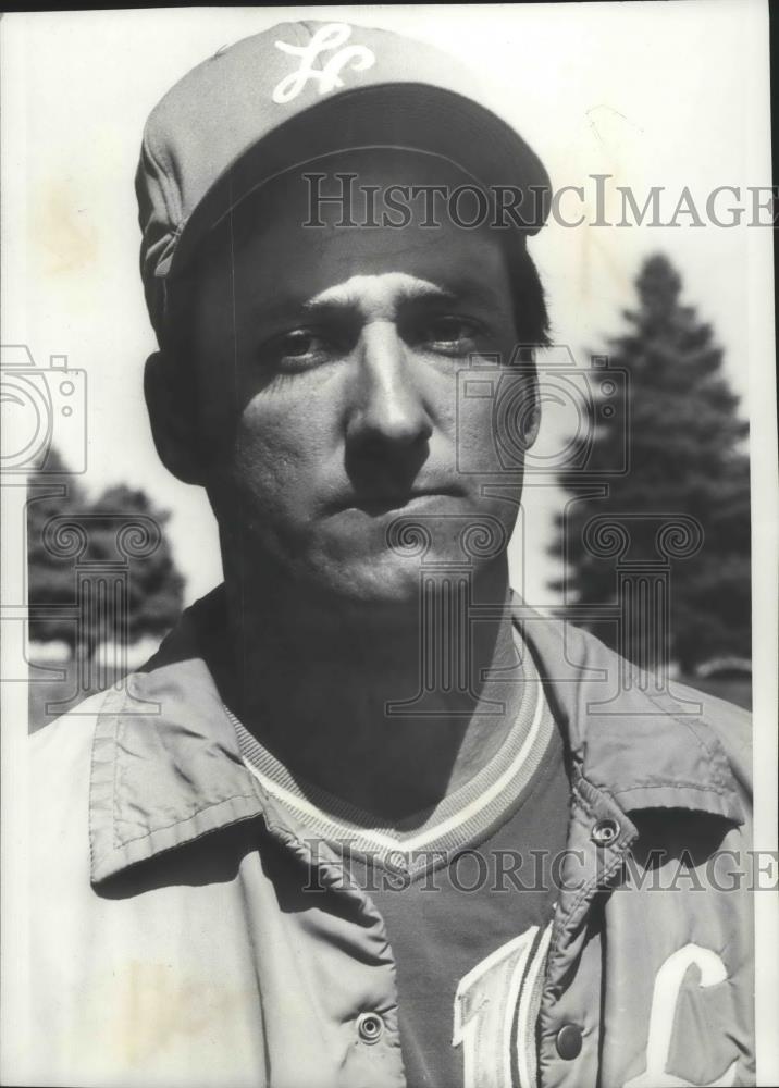 Press Photo Ramon Hooker-Baseball Head Coach With a Disappointing Look - Historic Images