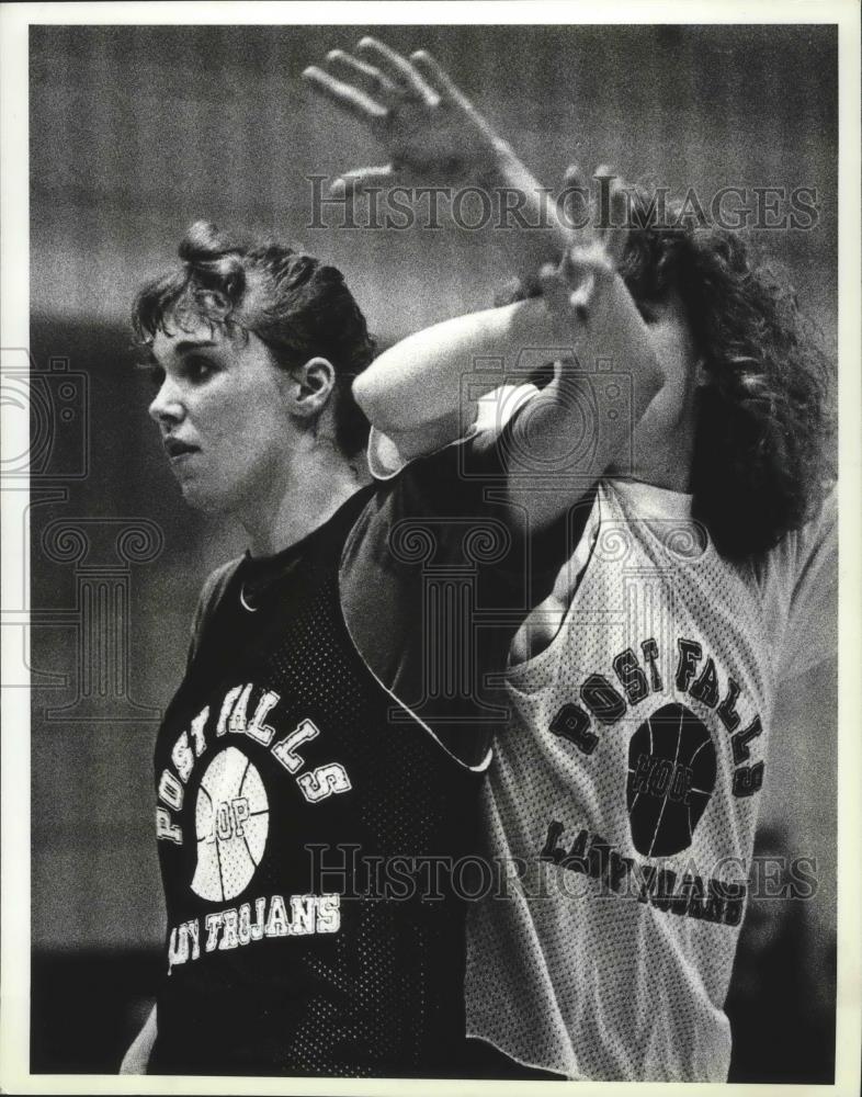 1992 Press Photo Julie Hone-Post Falls Lady Trojans&#39; Basketball Star in Practice - Historic Images