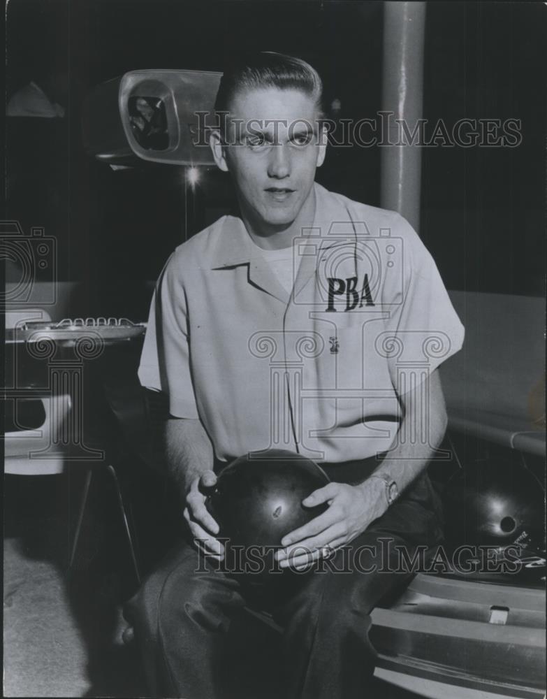 1964 Press Photo PBA bowler, Billy Hardwick - sps04093 - Historic Images