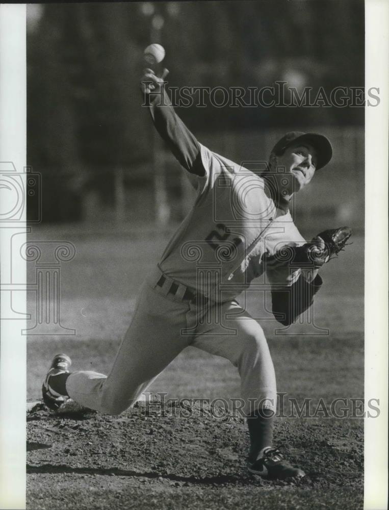1990 Press Photo Mead baseball player, Rob Horsley, in action - sps04136 - Historic Images