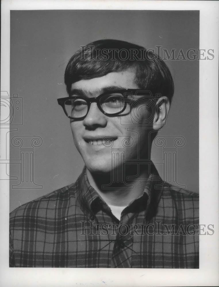 1968 Press Photo Bowler, Ken Hathaway - sps04220 - Historic Images