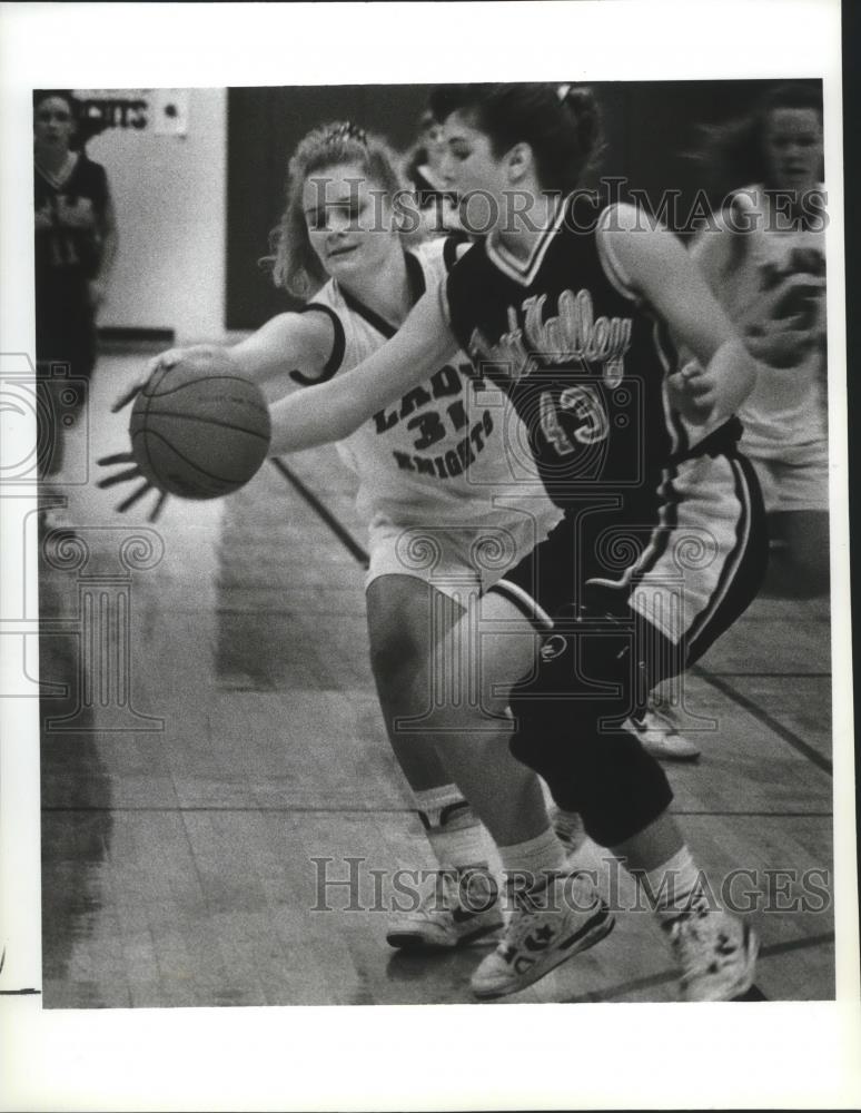 1993 Press Photo East Valley basketball player, Chrissy Ham, in action - Historic Images